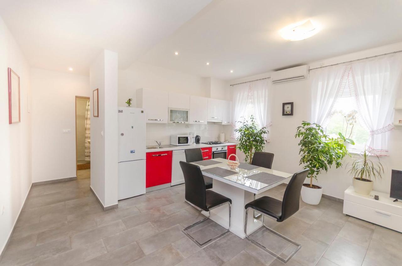 Rupe Apartment Luka מראה חיצוני תמונה